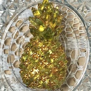 COPY - 𝅺PINEAPPLE Brooch Pin Gold Green Acrylic Stones 1”x2”